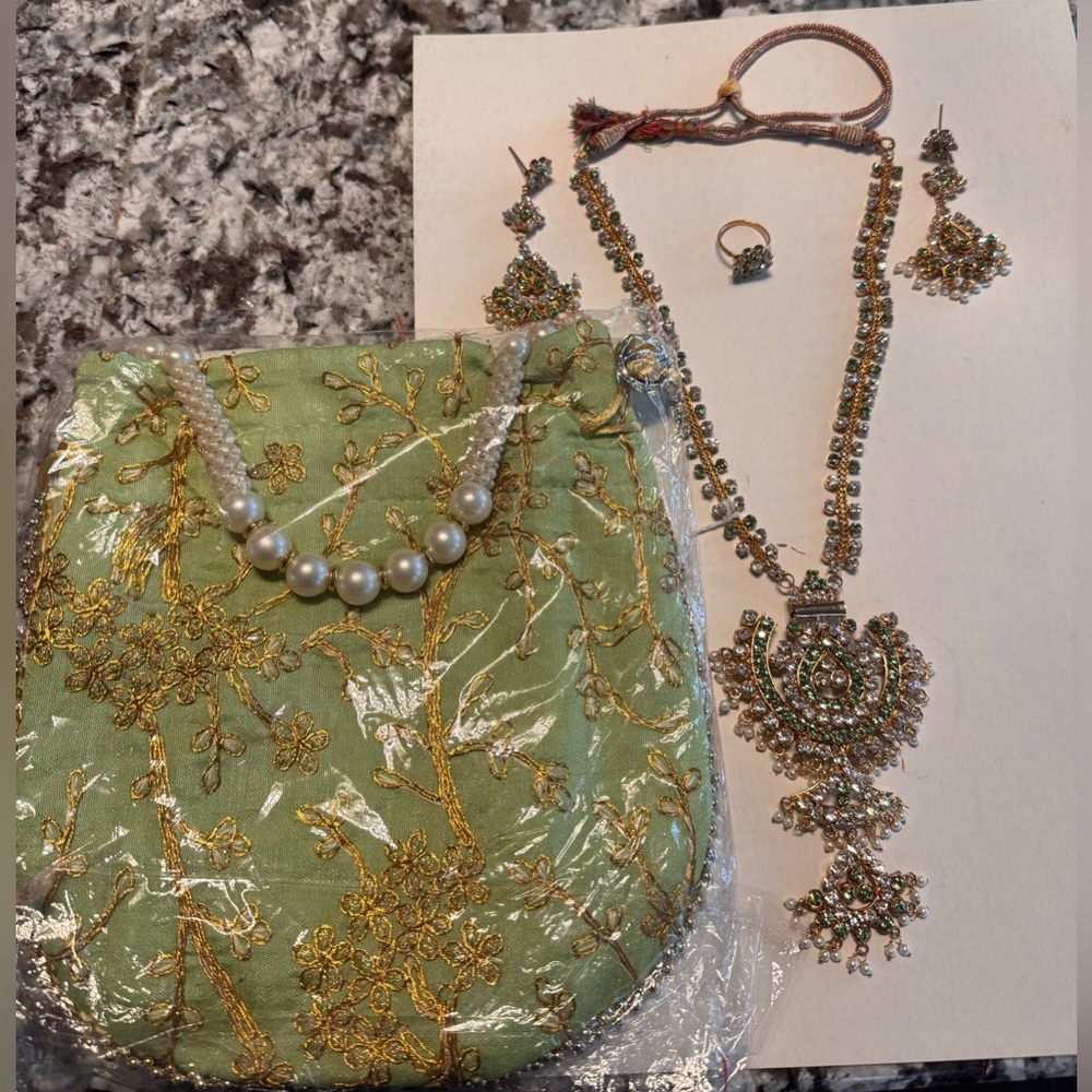 NWOT Ethnic Indian Jewelry Set with Pearl Inspired Golden Threaded Bag